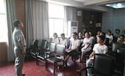 庄严誓言，不懈追求
