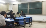 陈素华副院长参加180242班主题班会