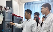 我校环化学院代威力老师荣获第22届“江西青年五四奖章”