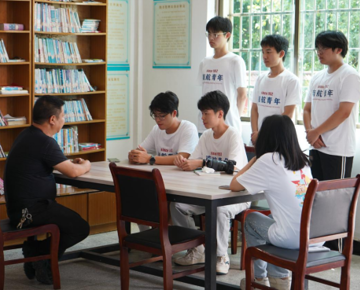 红壤育青苗 乡贤传薪火
